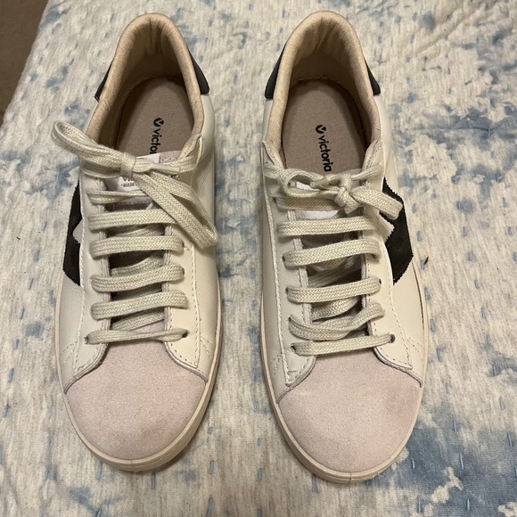 Victoria Shoes - Picture 3 of 7